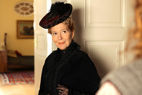 Christiane H�rbiger in "DIE KLEINE LADY" - Regie und Kamera: Gernot Roll